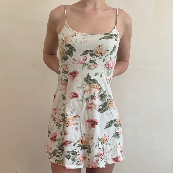 Forever 21 Dresses & Skirts - Cute floral sundress